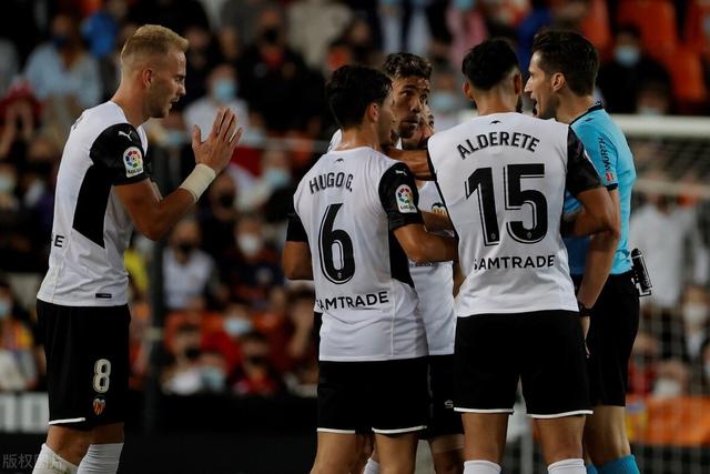 孙铭徽赛后感到不适呕吐 直接赴医院进行检查